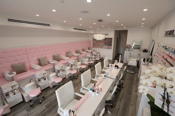 13 Blush Nail Bar valley village