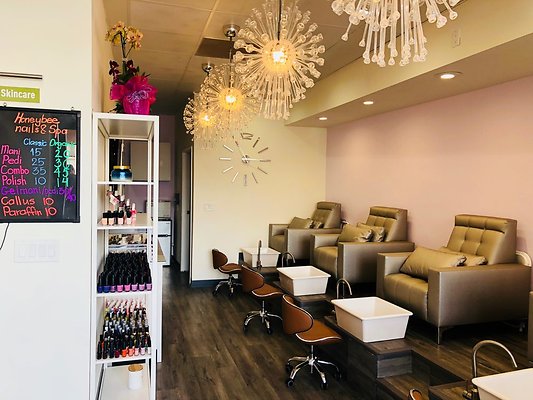 03 Honeybee Nails and Spa mid-wilshire