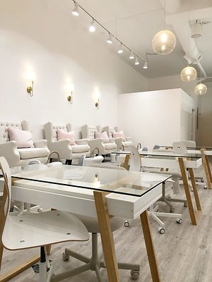 02 Color Coat Beauty Boutique hollywood