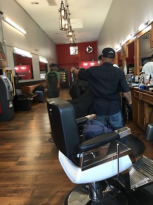 01 Legends the Barber Shop
