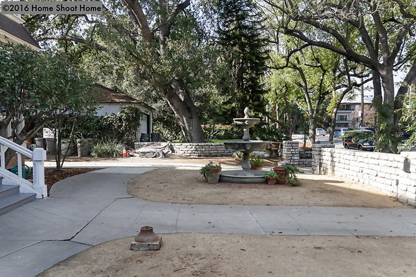 70front-yard-side-view-reverse