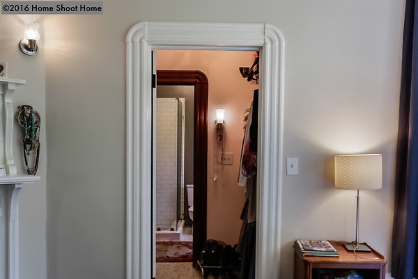 34master-bedroom-to-bathroom