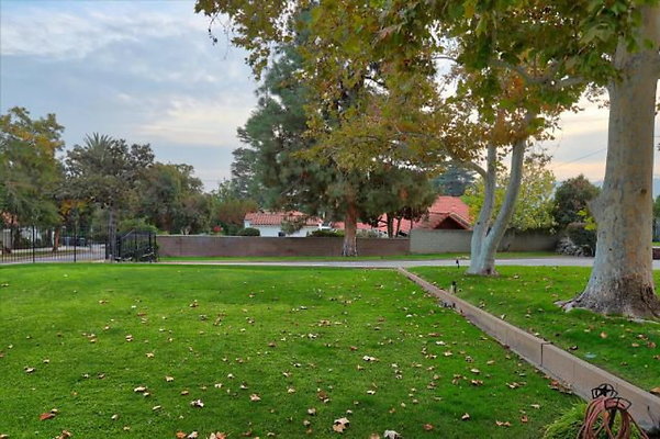 IMG 1168.jpeg 640x426