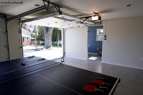 43interior-garage-reverse