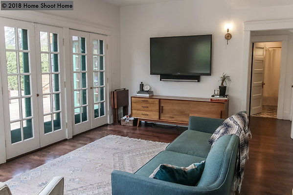 18family-room-reverse