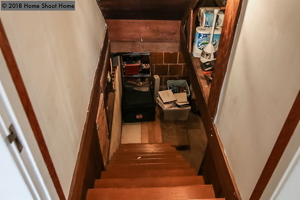 56stairs-to-basement