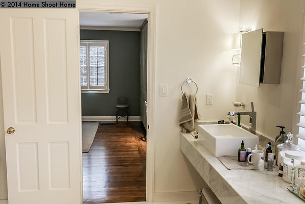 51master-bathroom-reverse