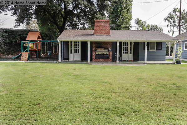 63backyard-side-view