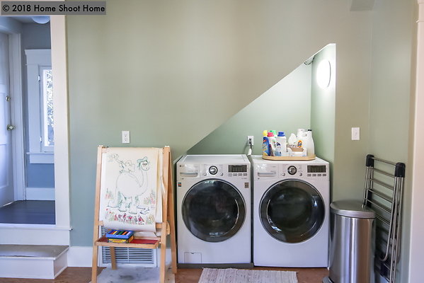 23laundry-area