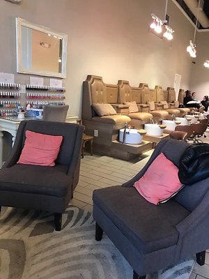 05 Luxe Nail &amp; Spa Boutique mid-wilshire