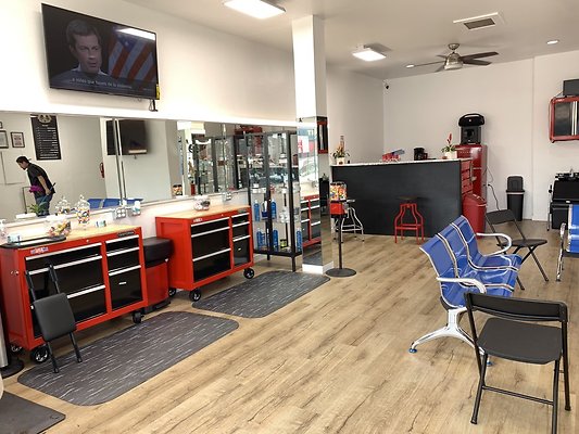 30 Optimal Barber Shop