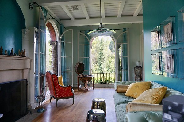 84 WorldPasadena Pink June 19