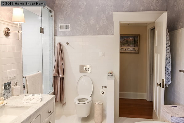 42master-bathroom-reverse