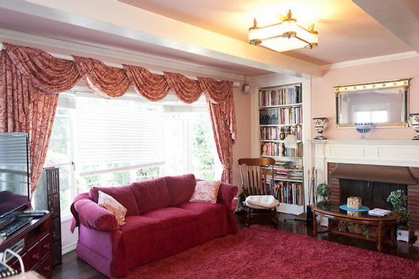 11 MeyHollywood Regency2236